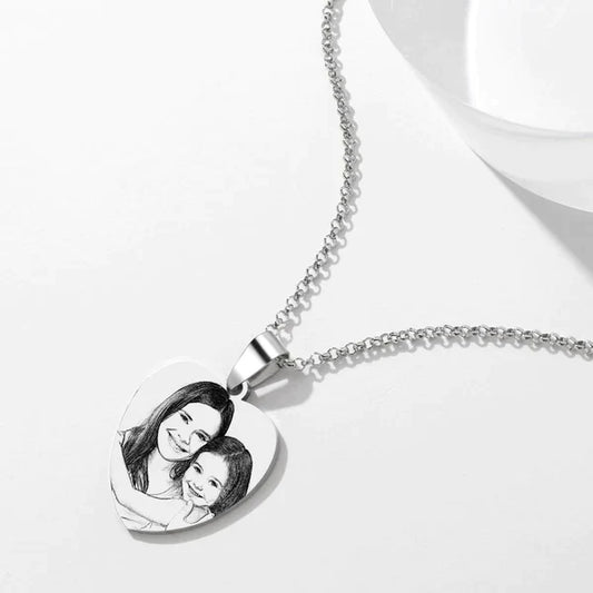 AUROLARAs benutzer definierte gravierte Halskette-"Herz der Liebe"